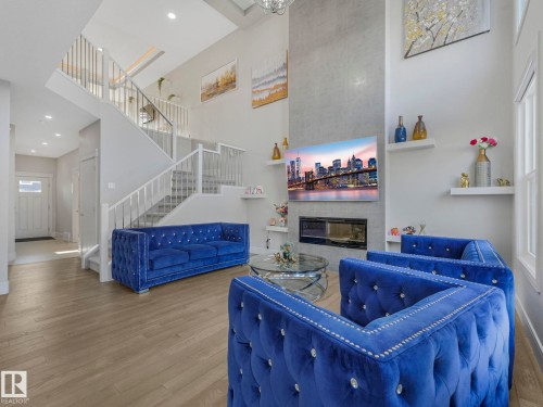 8641 Mayday Wynd, Edmonton, AB - Indoor