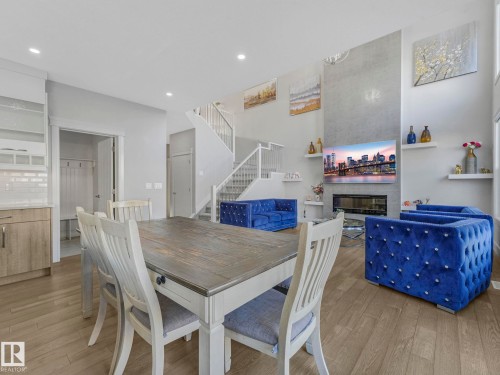 8641 Mayday Wynd, Edmonton, AB - Indoor Photo Showing Dining Room