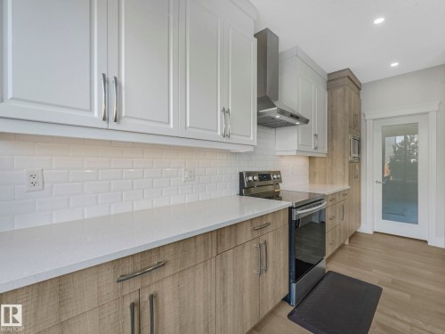 8641 Mayday Wynd, Edmonton, AB - Indoor Photo Showing Kitchen