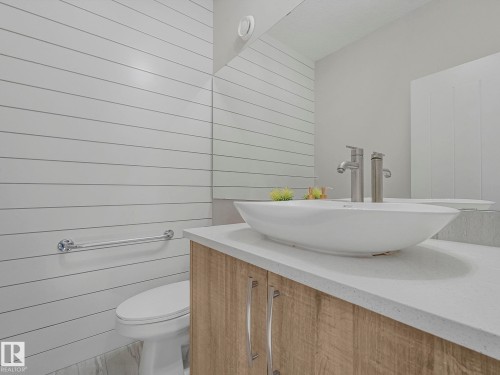 8641 Mayday Wynd, Edmonton, AB - Indoor Photo Showing Bathroom