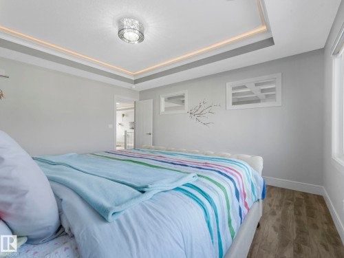 8641 Mayday Wynd, Edmonton, AB - Indoor Photo Showing Bedroom