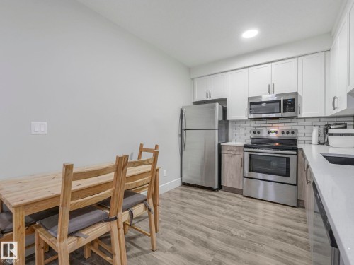 8641 Mayday Wynd, Edmonton, AB - Indoor Photo Showing Kitchen