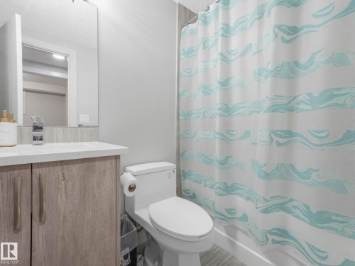 8641 Mayday Wynd, Edmonton, AB - Indoor Photo Showing Bathroom