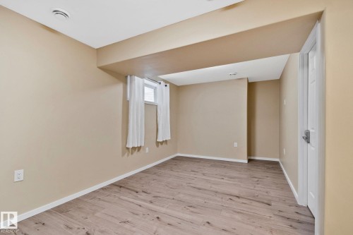 15608 44 Street, Edmonton, AB - Indoor Photo Showing Other Room