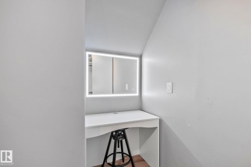 15608 44 Street, Edmonton, AB - Indoor Photo Showing Other Room