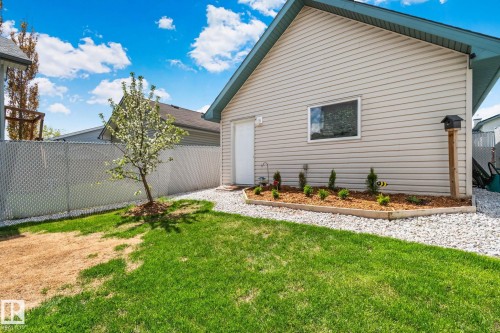 15608 44 Street, Edmonton, AB - Outdoor