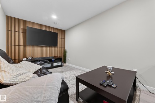 239 Ebbers Boulevard, Edmonton, AB - Indoor