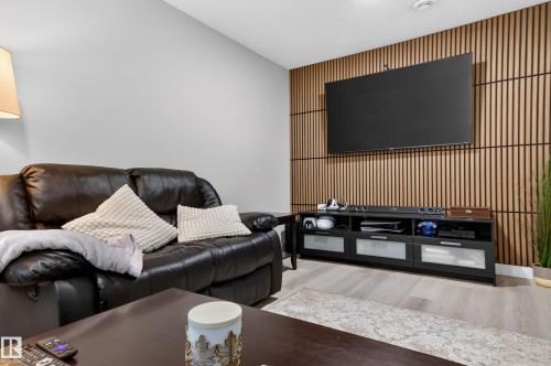 239 Ebbers Boulevard, Edmonton, AB - Indoor