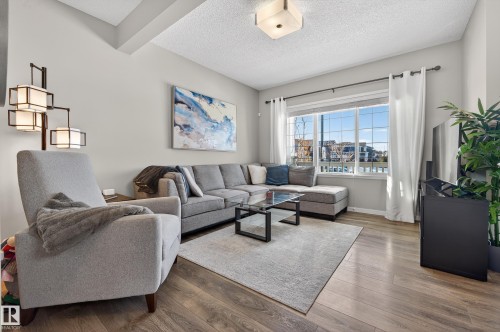 239 Ebbers Boulevard, Edmonton, AB - Indoor Photo Showing Living Room
