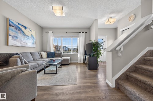 239 Ebbers Boulevard, Edmonton, AB - Indoor Photo Showing Living Room