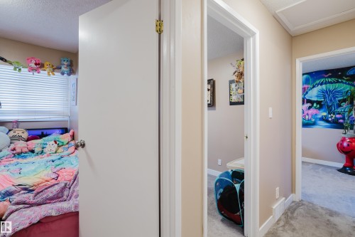 8 14120 80 Street, Edmonton, AB - Indoor