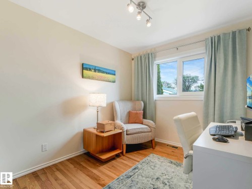 7508 76 Avenue, Edmonton, AB - Indoor