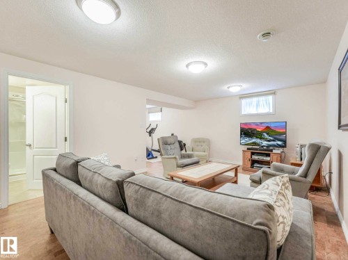 7508 76 Avenue, Edmonton, AB - Indoor