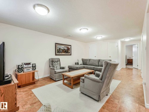 7508 76 Avenue, Edmonton, AB - Indoor Photo Showing Living Room