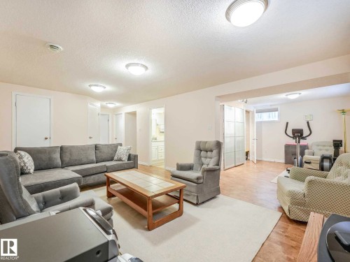 7508 76 Avenue, Edmonton, AB - Indoor Photo Showing Living Room