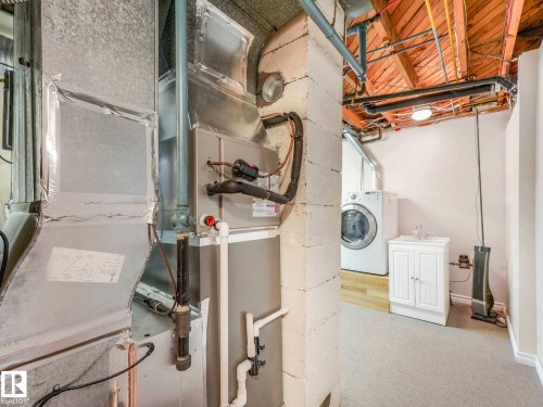7508 76 Avenue, Edmonton, AB - Indoor Photo Showing Laundry Room