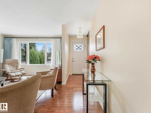 7508 76 Avenue, Edmonton, AB - Indoor