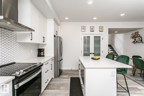 9737 101 Street, Edmonton, AB - Indoor Photo Showing Kitchen With Upgraded Kitchen