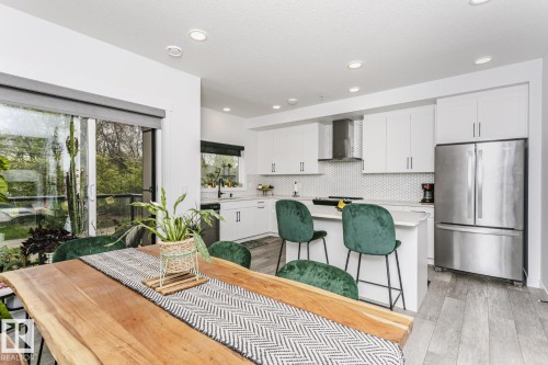 9737 101 Street, Edmonton, AB - Indoor Photo Showing Kitchen