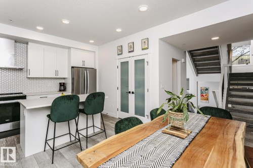9737 101 Street, Edmonton, AB - Indoor Photo Showing Kitchen With Upgraded Kitchen