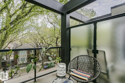 9737 101 Street, Edmonton, AB - Outdoor