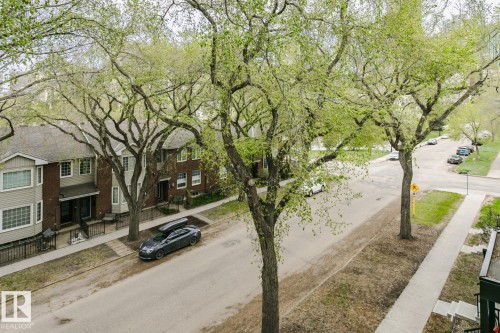 9737 101 Street, Edmonton, AB - Outdoor