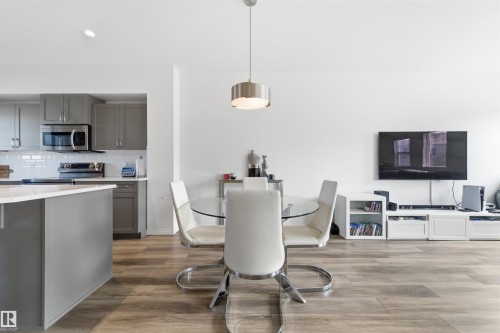 1506 157 Street, Edmonton, AB - Indoor Photo Showing Living Room