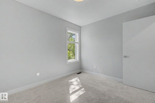 11430 75 Avenue, Edmonton, AB - Indoor Photo Showing Other Room