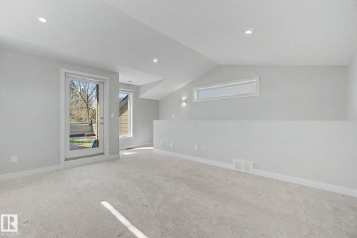 11430 75 Avenue, Edmonton, AB - Indoor Photo Showing Other Room