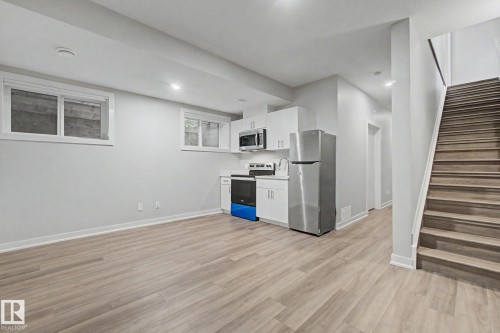 11430 75 Avenue, Edmonton, AB - Indoor Photo Showing Other Room
