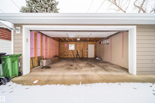 9527 75 Avenue, Edmonton, AB - Outdoor With Exterior