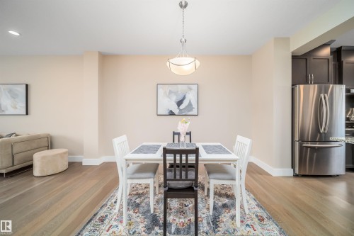 9527 75 Avenue, Edmonton, AB - Indoor Photo Showing Dining Room