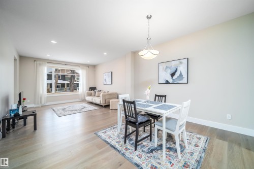 9527 75 Avenue, Edmonton, AB - Indoor