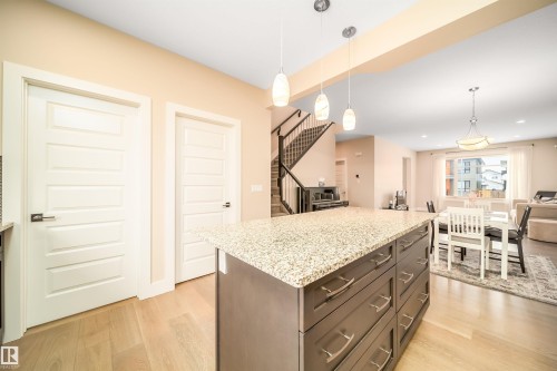 9527 75 Avenue, Edmonton, AB - Indoor Photo Showing Kitchen