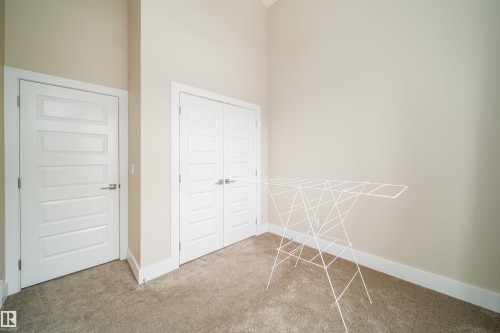 9527 75 Avenue, Edmonton, AB - Indoor Photo Showing Other Room