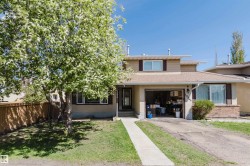 10946 BEAUMARIS Road  Edmonton, AB T5X 1Z6