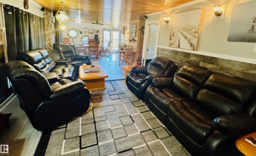 401 60501 Rr 120, Rural St. Paul County, AB - Indoor