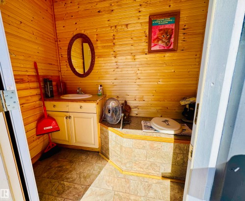 401 60501 Rr 120, Rural St. Paul County, AB - Indoor Photo Showing Other Room