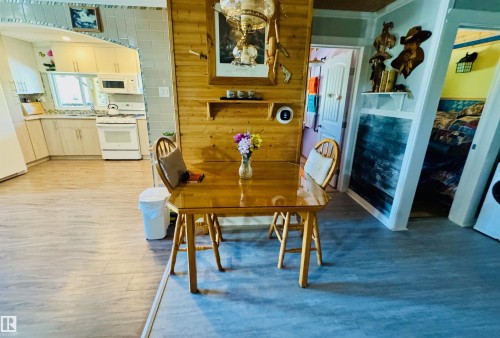 401 60501 Rr 120, Rural St. Paul County, AB - Indoor Photo Showing Dining Room