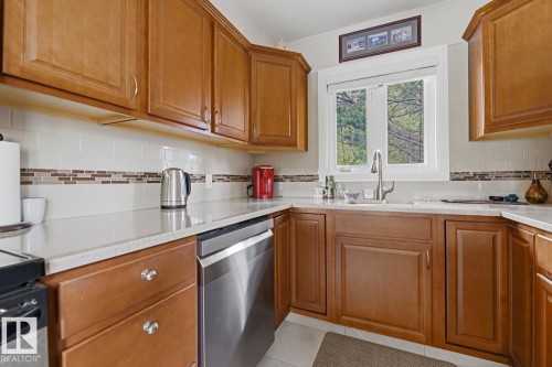 8754 Strathearn Drive Nw, Edmonton, AB - Indoor Photo Showing Kitchen