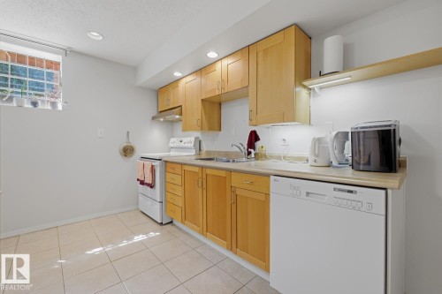 8754 Strathearn Drive Nw, Edmonton, AB - Indoor Photo Showing Kitchen