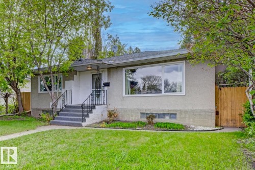8754 Strathearn Drive Nw, Edmonton, AB - Outdoor