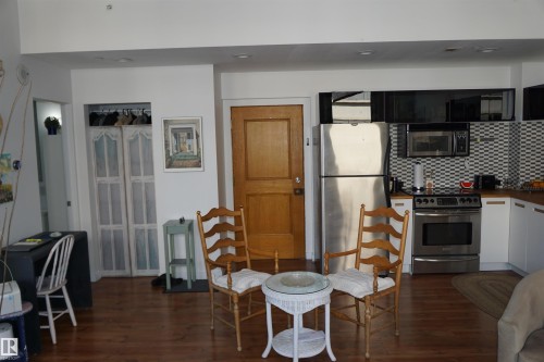 808 10134 100 Street, Edmonton, AB - Indoor Photo Showing Kitchen