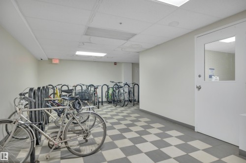 808 10134 100 Street, Edmonton, AB - Indoor