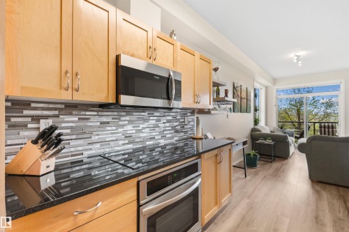 215 9507 101 Avenue, Edmonton, AB 
