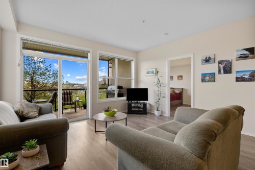 215 9507 101 Avenue, Edmonton, AB 