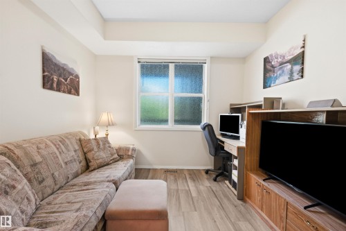 215 9507 101 Avenue, Edmonton, AB 