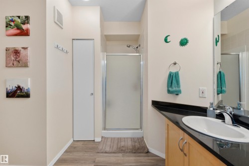 215 9507 101 Avenue, Edmonton, AB 