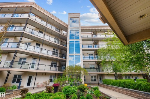 215 9507 101 Avenue, Edmonton, AB 