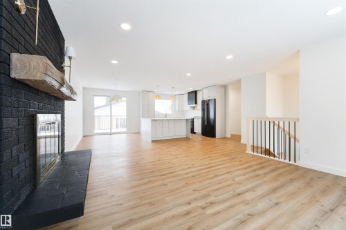 3 Linthorpe Road, Spruce Grove, AB - Indoor With Fireplace